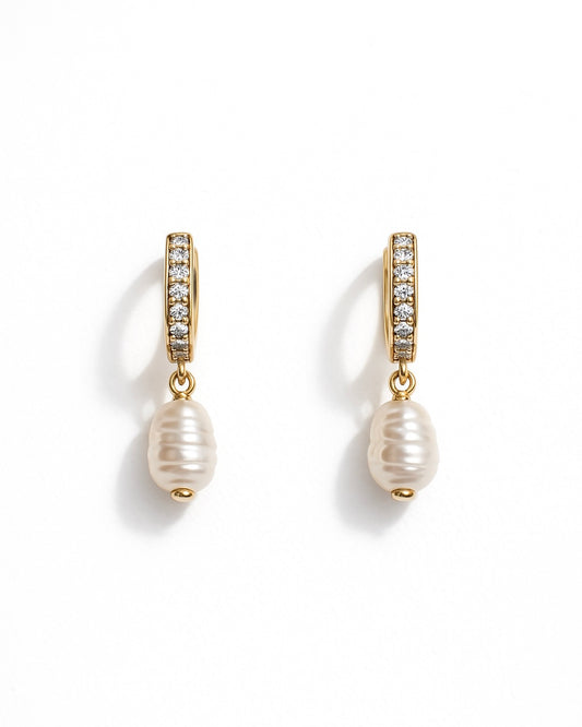 Brinco Argolinha Delicate Cravejado Dourado